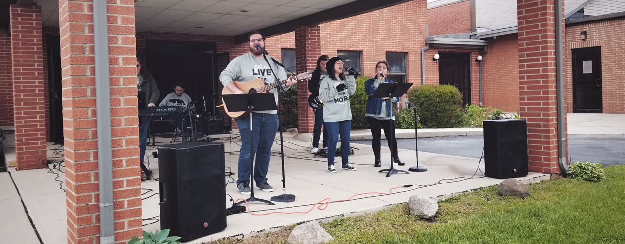 Brandon Slifer singing at Vandalia Baptist Temple
