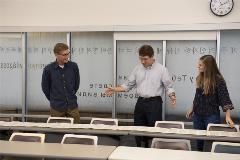 DrShepherdshowstwostudentstheTorahScroll